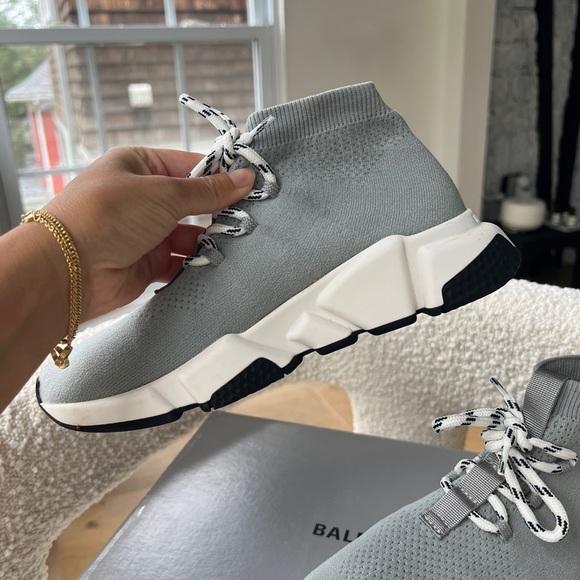 WOMEN'S SPEED LACE-UP SNEAKER IN GRAY/WHITE - Picture 4 of 5